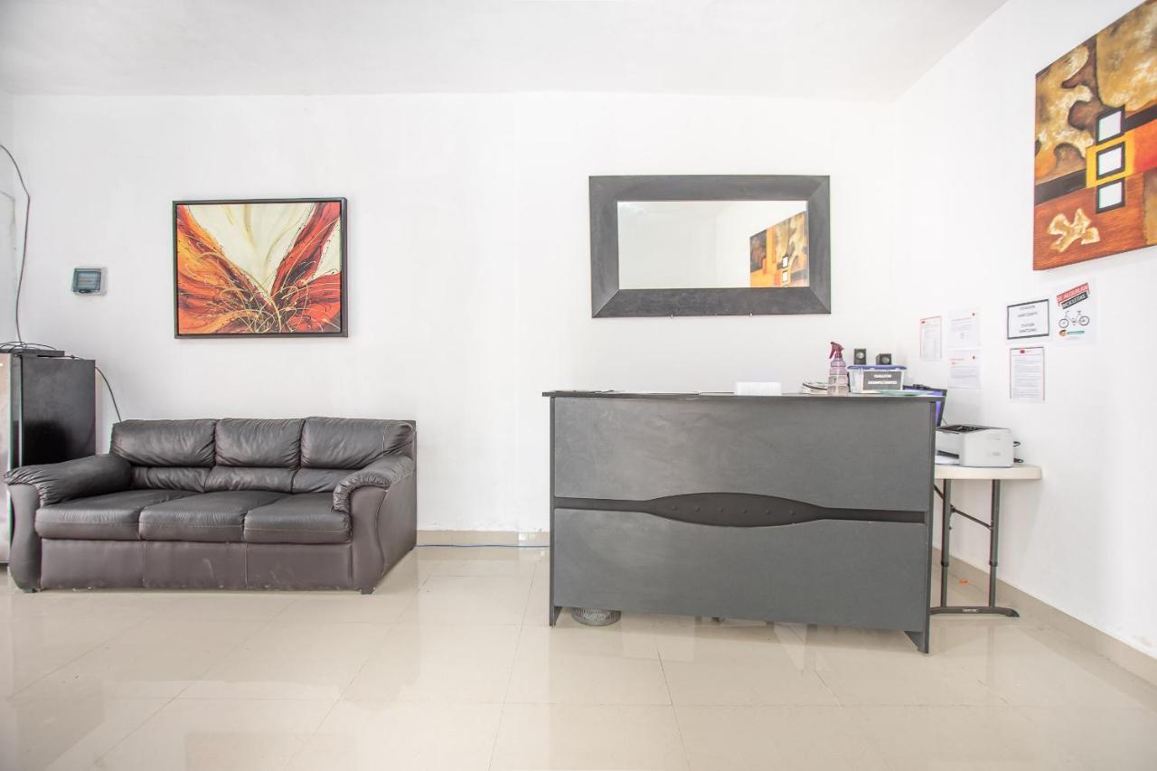 בקאלאר Hotel Casa Ariana מראה חיצוני תמונה